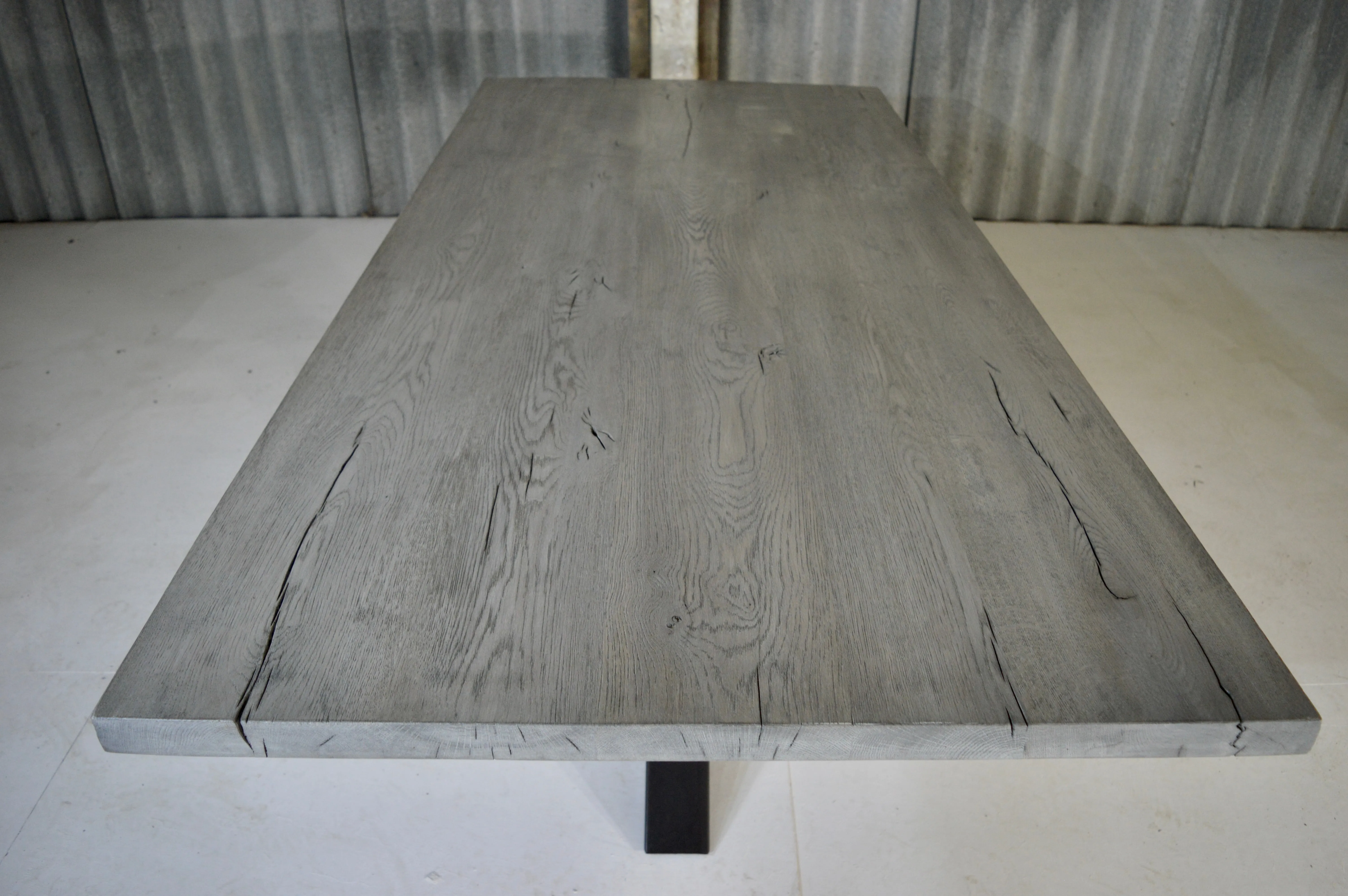 The Metal Spider: 8 Seater Table