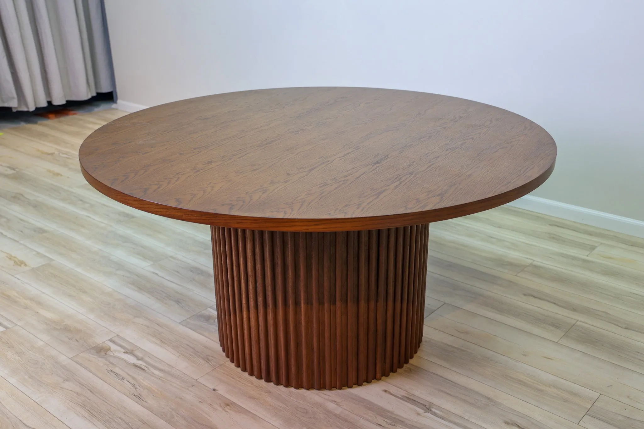 Turner 60" Round Dining Table