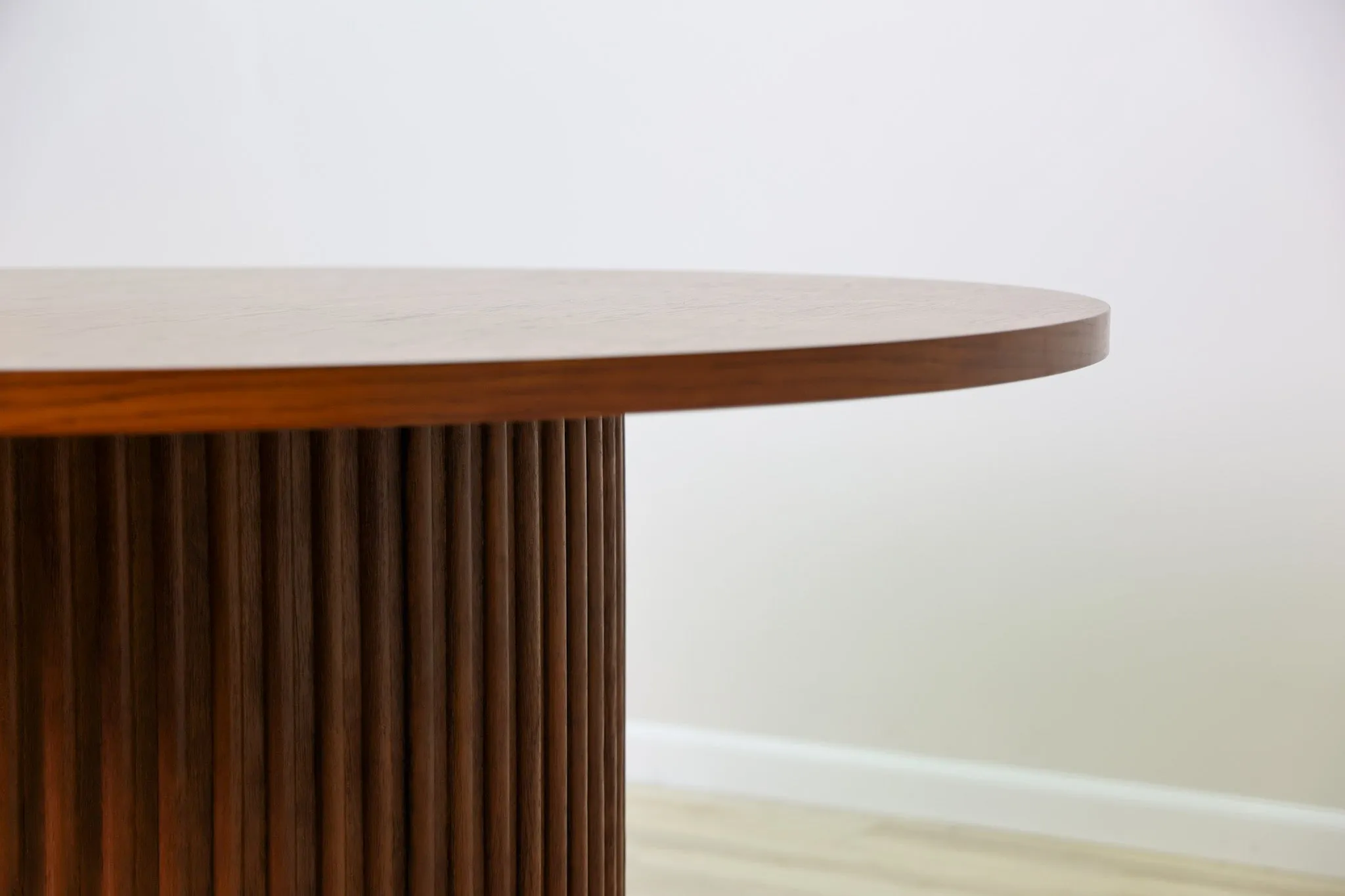 Turner 60" Round Dining Table