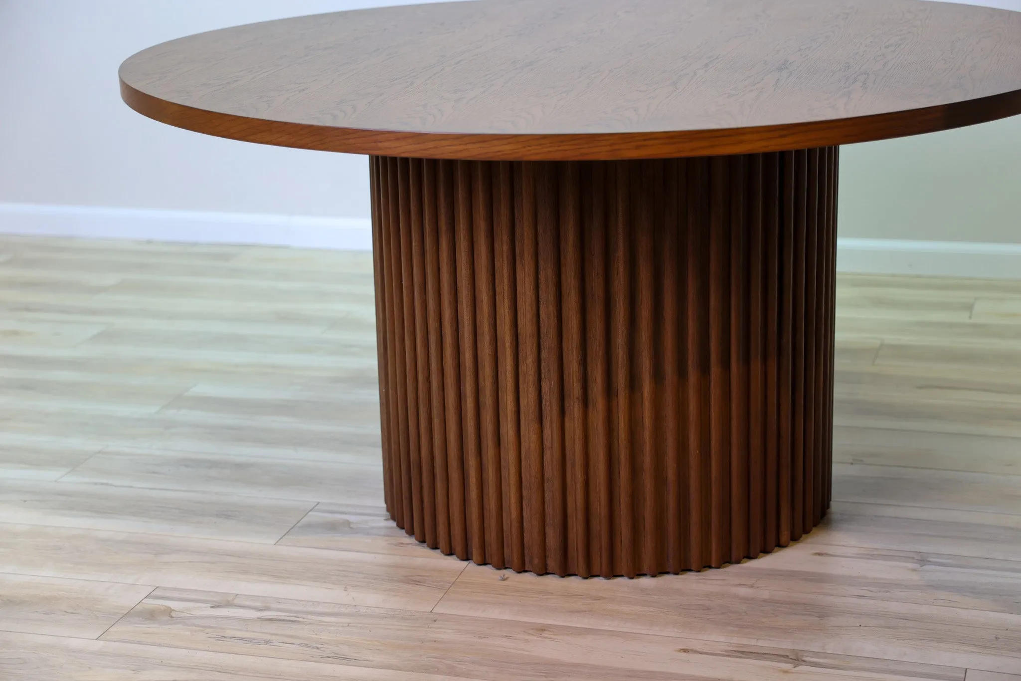 Turner 60" Round Dining Table
