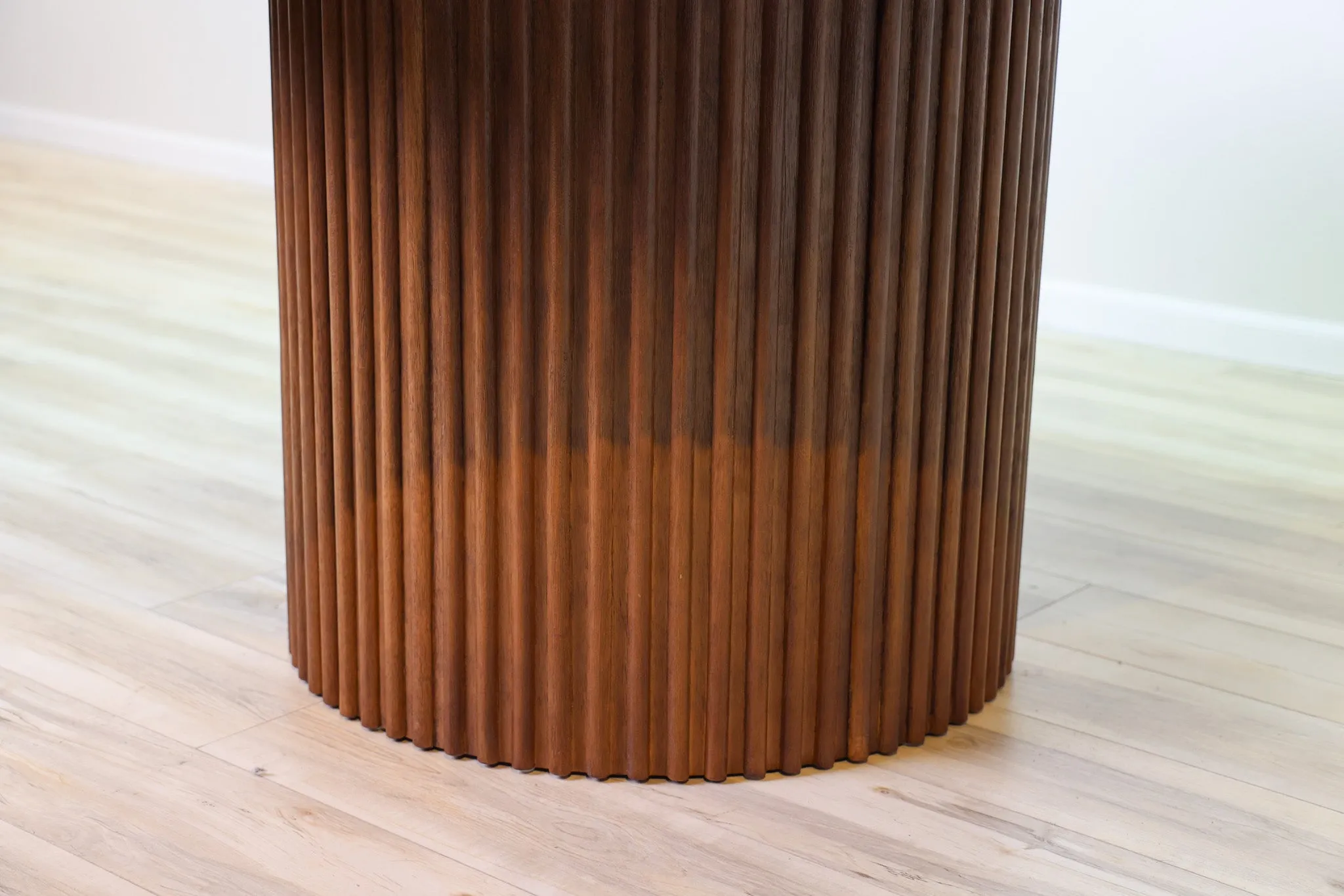 Turner 60" Round Dining Table