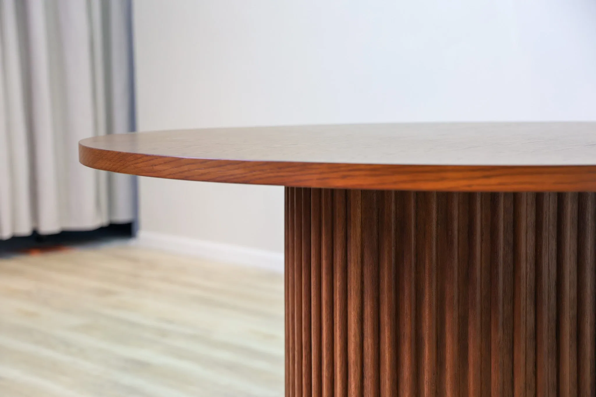 Turner 60" Round Dining Table